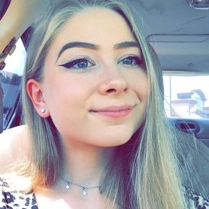 Meet your Posher, Tabitha